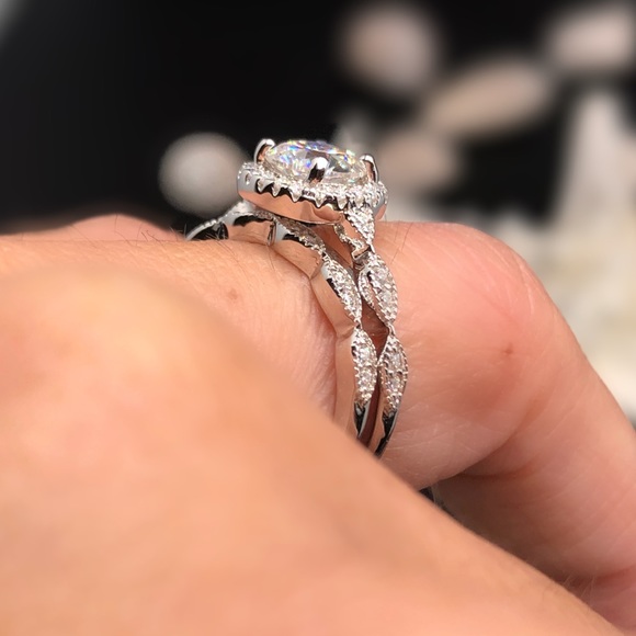 Moissanite ring set with certificate - Picture 4 of 16